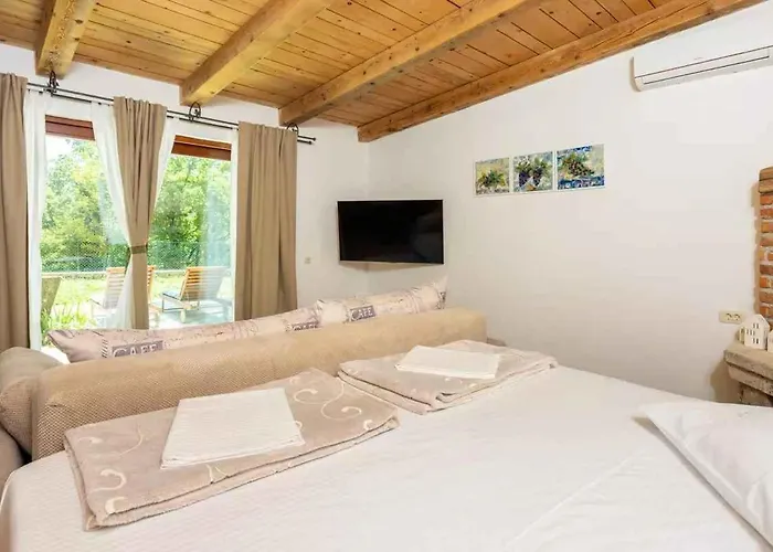 Casa de Férias In 45282 Grižane